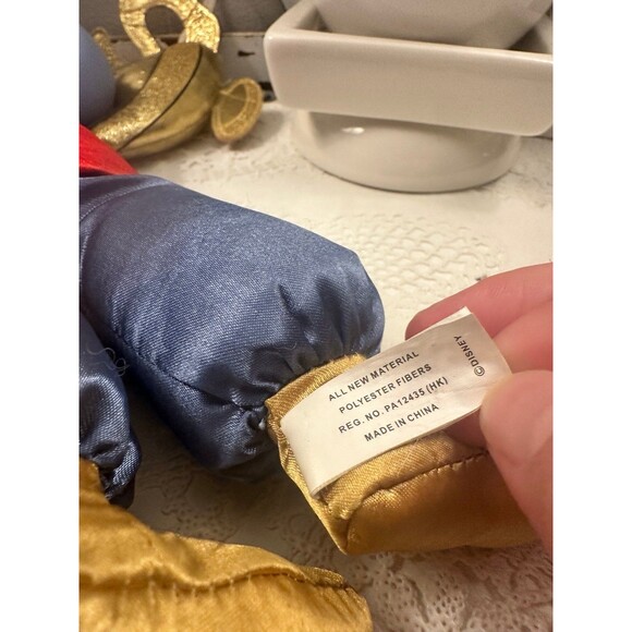 Disney's Alladin Vintage Genie Doll With Lamp - Picture 6 of 9